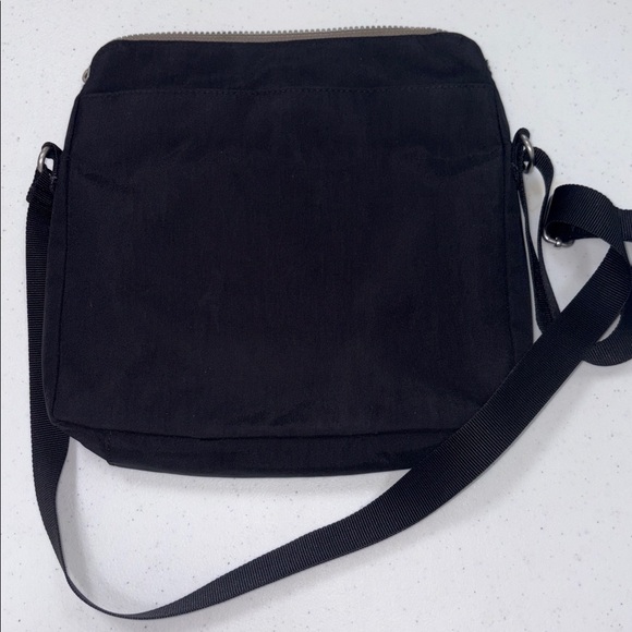 Baggallini Black Comrade Crossbody Bag Retail $68 - Picture 4 of 7